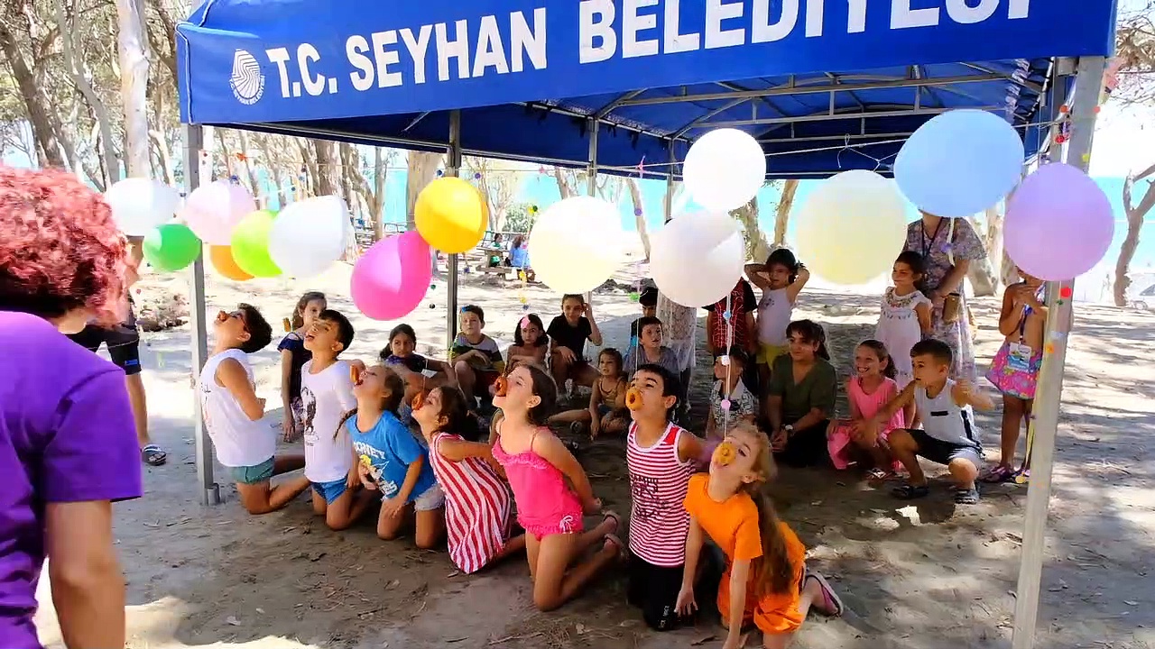 Adanalı ev kadınları hayatlarında ilk kez kamp yaptı, denize girdi