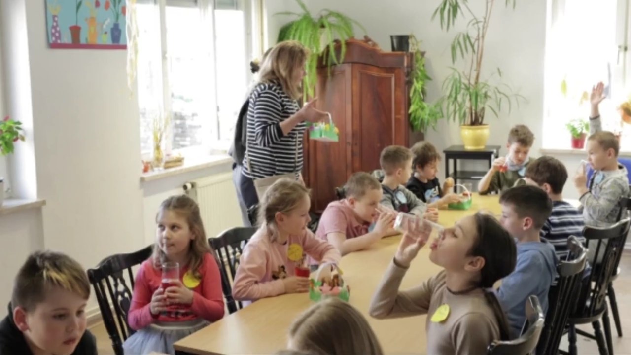 Über 160.000 ukrainische kinder werden an deutschen schulen unterrichtet