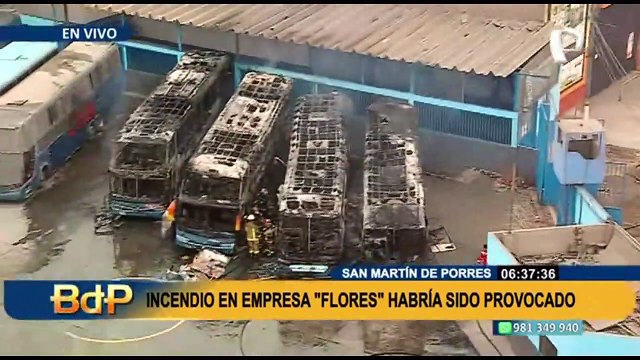 Siniestro habría sido provocado: Reportan gran incendio en cochera de empresa Flores