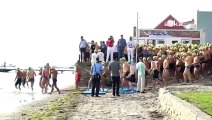 Avcılar Belediye Başkanı Turan Hançerli, Çanakkale Boğazı'nı yüzerek geçti