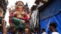 Mega sculture per il Dio Elefante: il festival di Ganesh in India