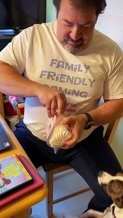 What do meringues taste like