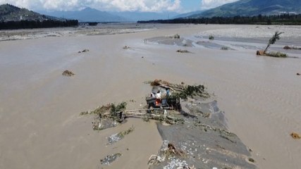 Inondations au Pakistan : la crue d'une rivière détruit des habitations