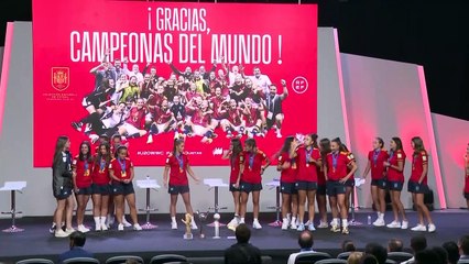 Download Video: La selección Sub-20 recibe el homenaje del fútbol español tras 