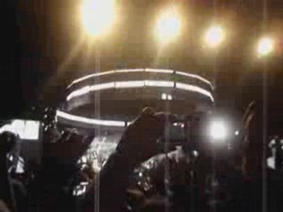 TOKIO HOTEL 9 mars  Wo sind eure hände