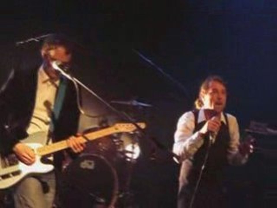 LES FATALS PICARDS : "Seul & Célibataire "