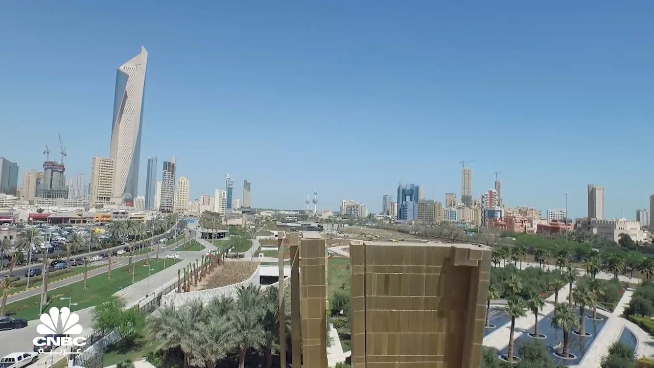 تقرير بنك الكويت الوطني.. الاقتصاد الكويتي يعاك...