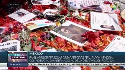 Video herunterladen: México: Familiares de víctimas de desaparición forzada realizan un memorial