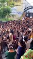 Video....अध्यापक के स्थानांतरण के विरोध में स्कूली छात्राओं व ग्रामीणों ने स्कूल पर जड़ा ताला