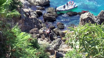 Manzara izlerken falezlerden düştü