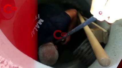 Kuyuya düşen yavru köpek kurtarıldı