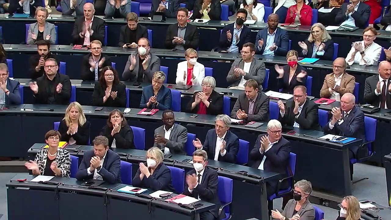 Scholz zu Merz: 'Sie sind schief gewickelt'