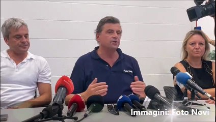Piombino, la conferenza stampa di Calenda: "Rigassificatore necessario"
