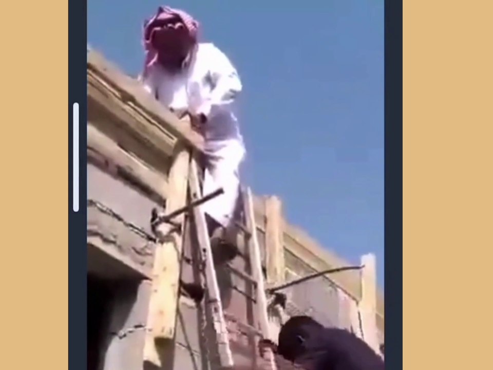Saudi men and his worker Funny Video