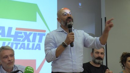 Elezioni, Paragone: "Meloni e Letta sono uguali, Draghi incappucciato della finanza"
