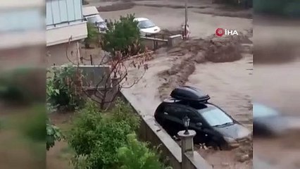 Bursa'da sel sularında can pazarı