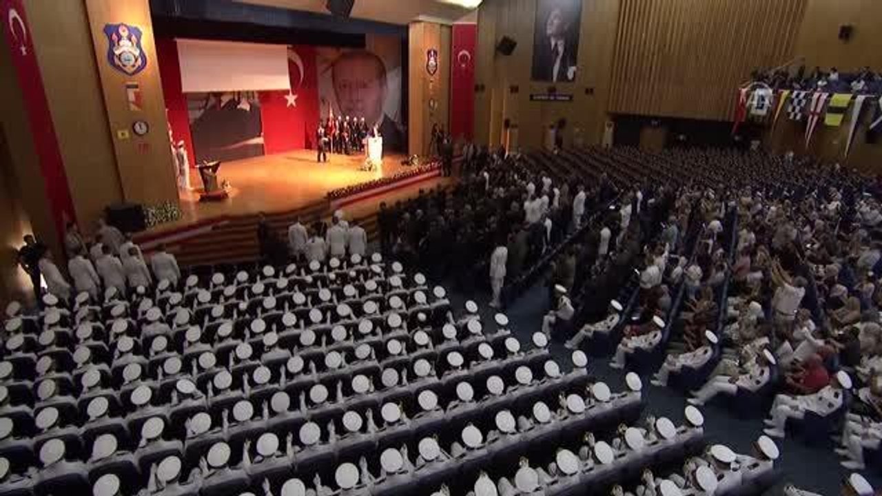 Ordu haber: Cumhurbaşkanı Erdoğan: "Bizim devlet geleneğimizde ordu, milletin değerleriyle teçhiz edilmiş, devletin temel taşı ve ülkenin bekasının teminatı olan...