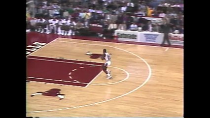 Michael Jordan steal & slam in 1988