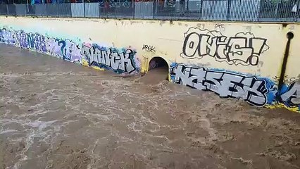 Las tormentas desbordan el río Sec a su paso por Cerdanyola