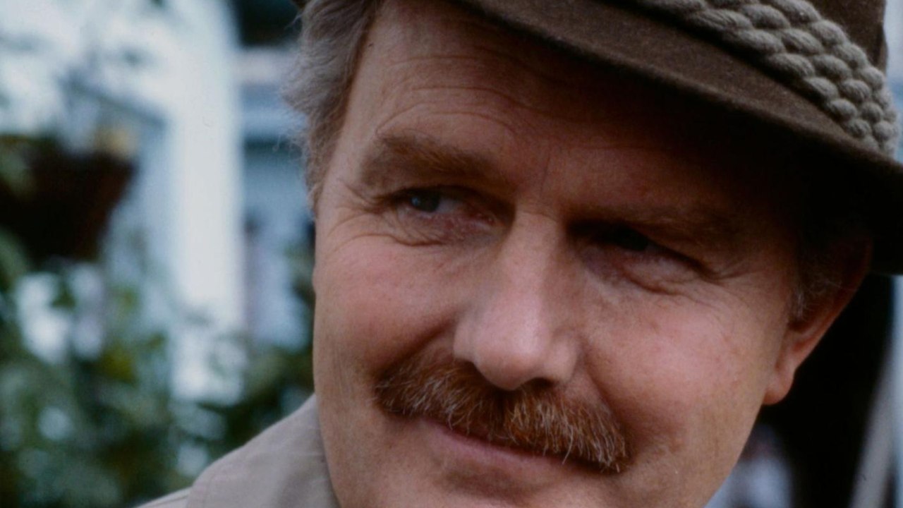 VOICI - Mort de Richard Roat : l'acteur de la série Dallas et de Friends est mort à l'âge de 89 ans