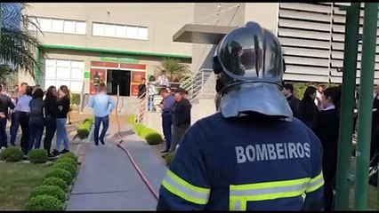 Tenente do Corpo de Bombeiros e Superintendente da Unimed relatam a importância da simulação de incêndio