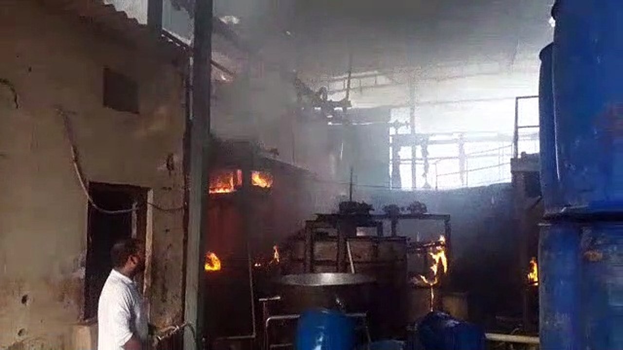 चम्बल औद्योगिक क्षेत्र स्थित एरोमेटिक्स इण्डस्ट...