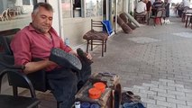 Gümüşhane haberleri: Yürüme engelli Yunus Köse 14 yıldır ayakkabı boyayarak geçimini sağlıyor
