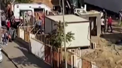 Hastane inşaatında işçilerin taşlı, sopalı, bıçaklı kavgası: 5 yaralı