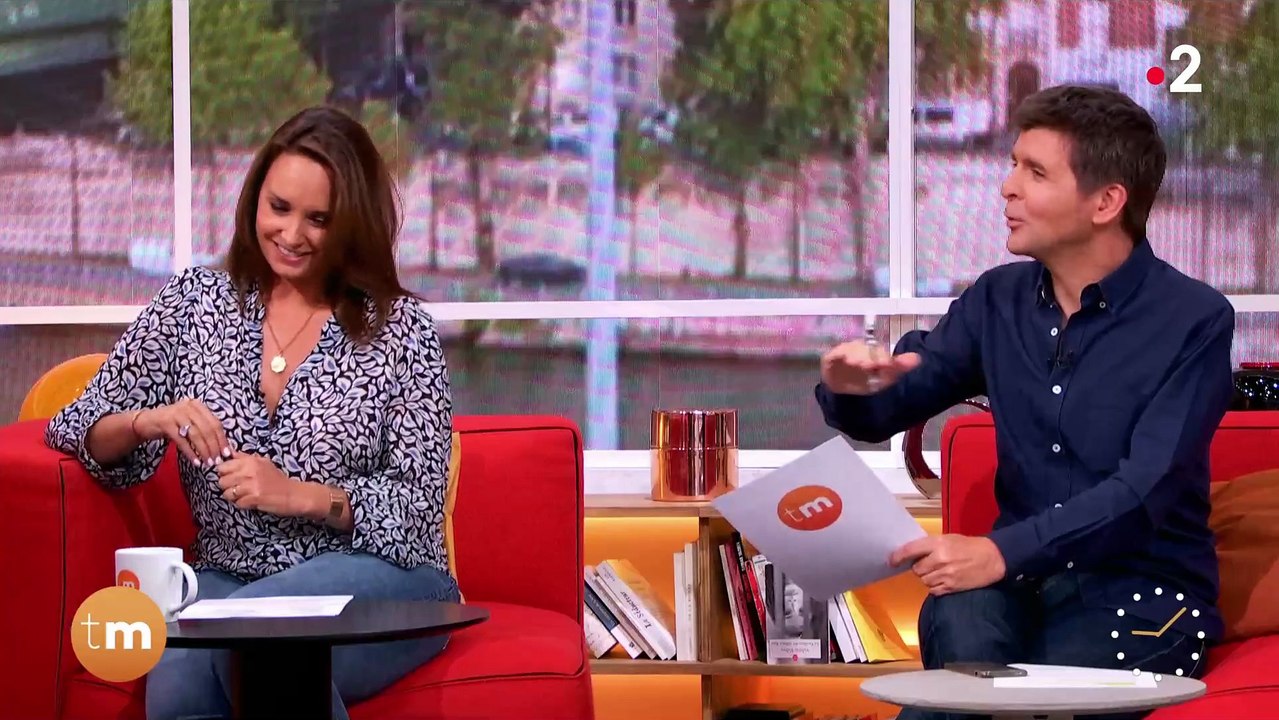 Le chanteur Slimane dans "Télématin": "J'ai la chance d'avoir une famille unie et terre-à-terre, je n'ai pas eu ce truc de partir en vrille" - VIDEO