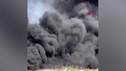 Video herunterladen: Hatay gündem haberleri | HATAY'DA OTLUK ALANDAKİ YANGIN SANAYİ SİTESİNE SIÇRAMADAN SÖNDÜRÜLDÜ