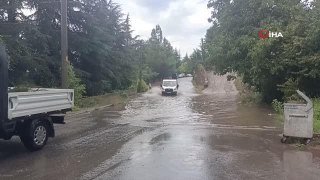 Zonguldak haberi | Kdz. Ereğli'de yoğun yağış yolları kapattı