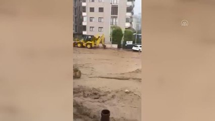 Mudanya'da araçları sürükleyen selin yeni görüntüleri ortaya çıktı