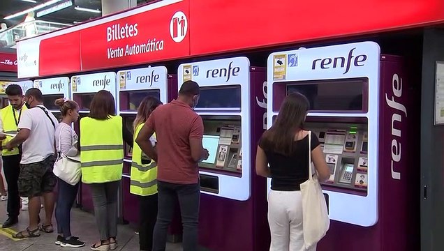El primer día de trenes gratis dispara el uso habitual de la red de transporte