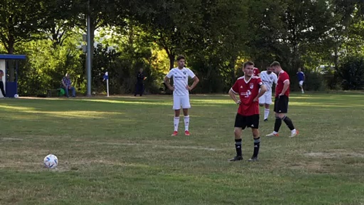 Das 2:0 für die SG Jühnde/Scheden/Bühren durch Paul Weitemeyer in Sieboldshausen