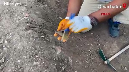 Diyarbakır'da tarihi surlarda 1500 yıllık kandil bulundu