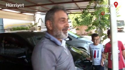 Motosikletini çalmaya çalışan hırsızı yakalamak için adeta uçtu