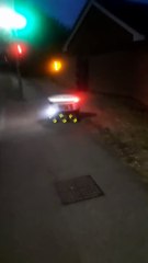 Aider un robot de livraison d'épicerie à traverser la rue en toute sécurité - Buzz Buddy