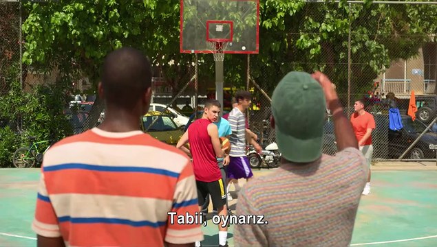 Rise : La Véritable Histoire des Antetokounmpo Bande-annonce (TR)