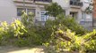 Los destrozos de la tormenta en zonas de Barcelona que dejaron herido a un menor de trece años