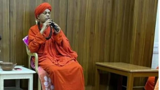 Lookout notice issued against rape accused Lingayat seer; Chorus grows for anti-conversion law in Punjab; more