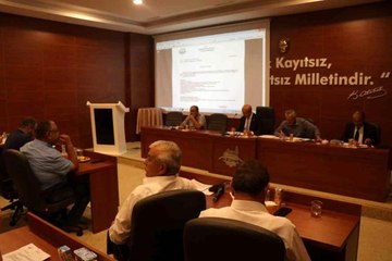 Cumhur İttifakı, 'Ar Damarı Çatlamış' polemiği ile belediye meclisi toplantısını terk etti