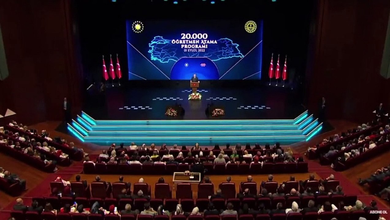 Erdoğan: Siz eğitim öğretim mimarı mısınız sokakta çapulcu musunuz, bize yavrularıyla haşır neşir öğretmenler lazım