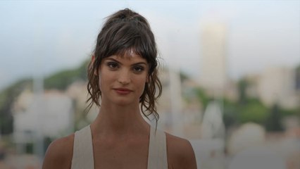 La star de Sans Filtre, Charlbi Dean, décède à 32 ans