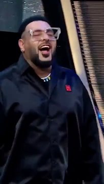 Badshah x Nora Fatehi -Voodoo on the stage of Dance Deewane Junior - Neetu Kapoor/डांस दीवाने जूनियर के मंच पर बादशाह x नोरा फतेही-वूडू - नीतू कपूर