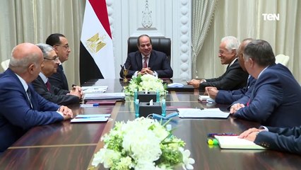 الرئيس السيسي يتابع التعاون المشترك مع اليونان لتنفيذ مشروعات إنتاج الكهرباء ونقلها إلى أوروبا