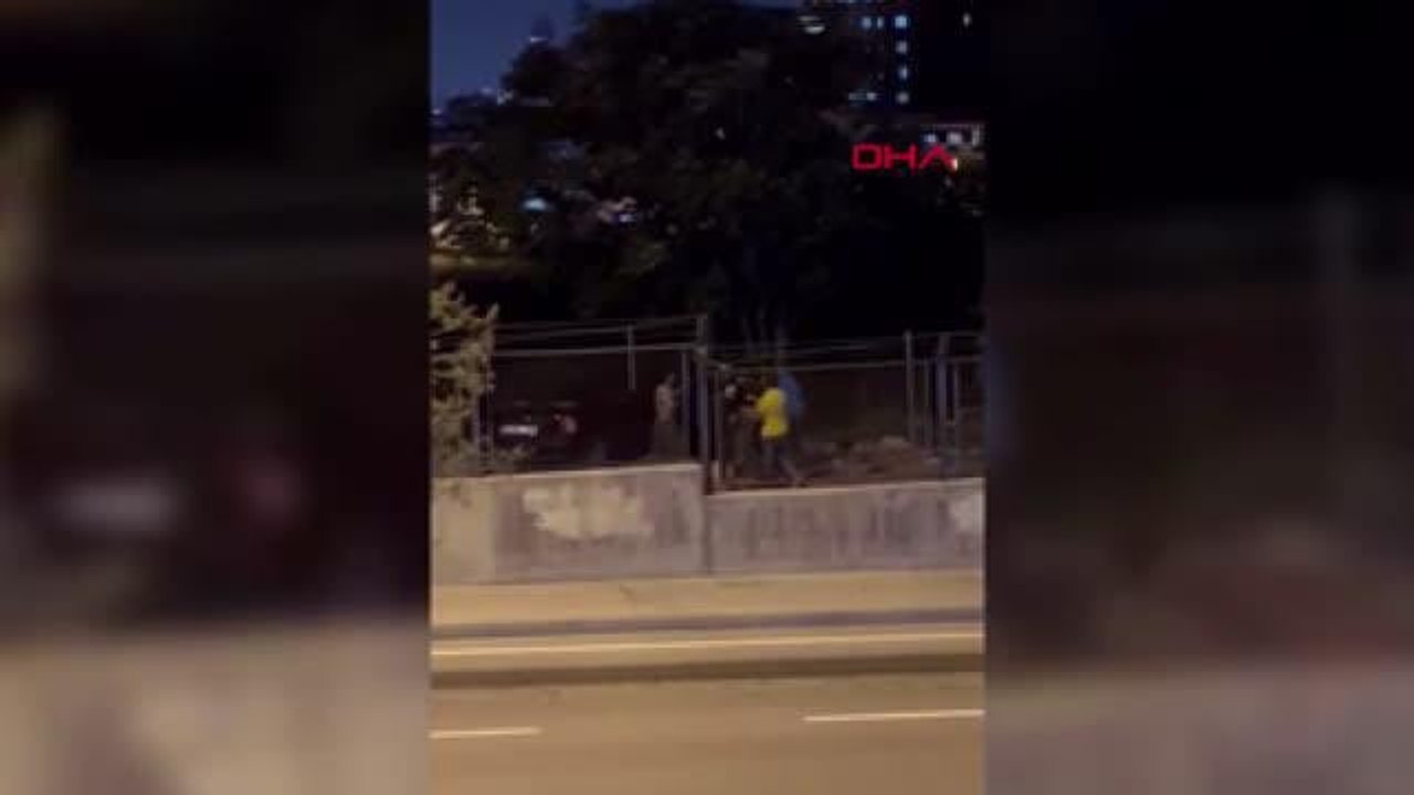 Son dakika haber | MALTEPE'DE İKİ GRUP ARASINDA ÇIKAN KAVGA CEP TELEFONU KAMERASINA YANSIDI