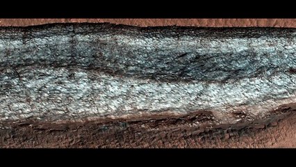 Nova descoberta em Marte: um penhasco de gelo