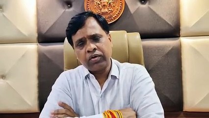 Video: Collector admits that Ratlam are eating adulterated food items