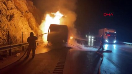 8 ton kömür yüklü TIR alev aldı