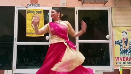 गौरी दिवाकर की प्रस्तुति डगर चलत देखो श्याम...पर बिखरा कथक का जलबा
